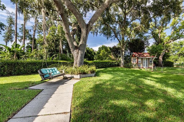 32834 LAKESHORE DRIVE, Tavares, FL 32778