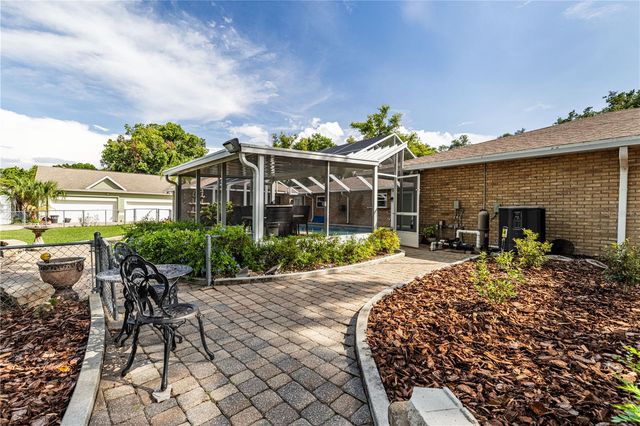 32834 LAKESHORE DRIVE, Tavares, FL 32778