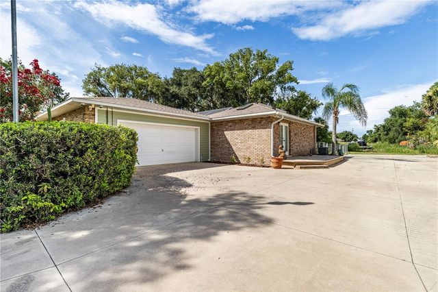 32834 LAKESHORE DRIVE, Tavares, FL 32778