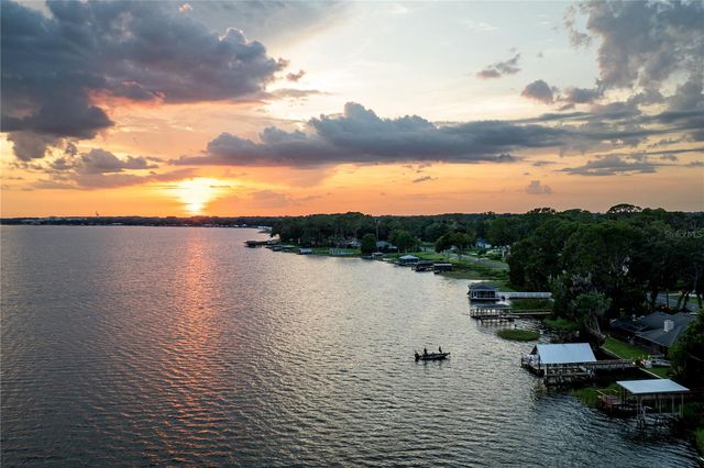 32834 LAKESHORE DRIVE, Tavares, FL 32778