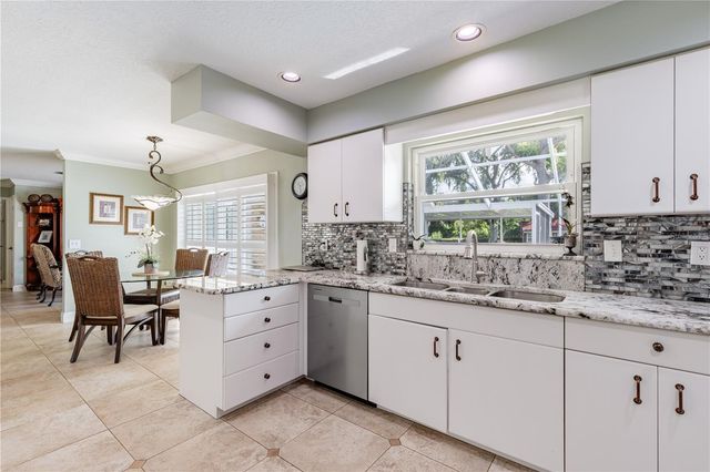 32834 LAKESHORE DRIVE, Tavares, FL 32778