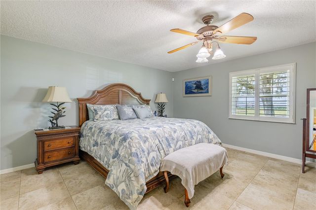 32834 LAKESHORE DRIVE, Tavares, FL 32778