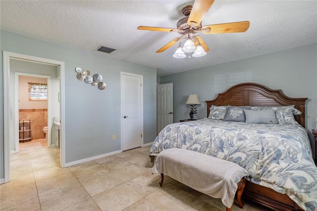 32834 LAKESHORE DRIVE, Tavares, FL 32778