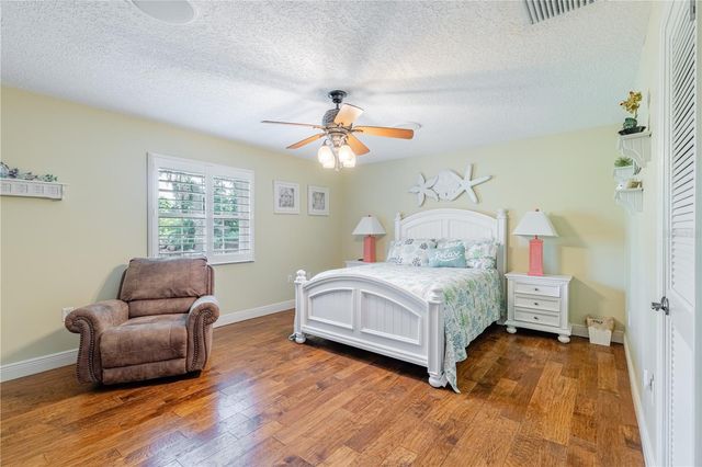 32834 LAKESHORE DRIVE, Tavares, FL 32778