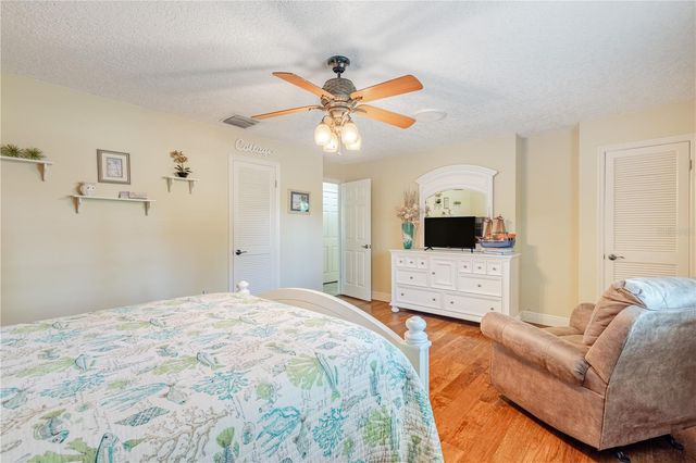32834 LAKESHORE DRIVE, Tavares, FL 32778