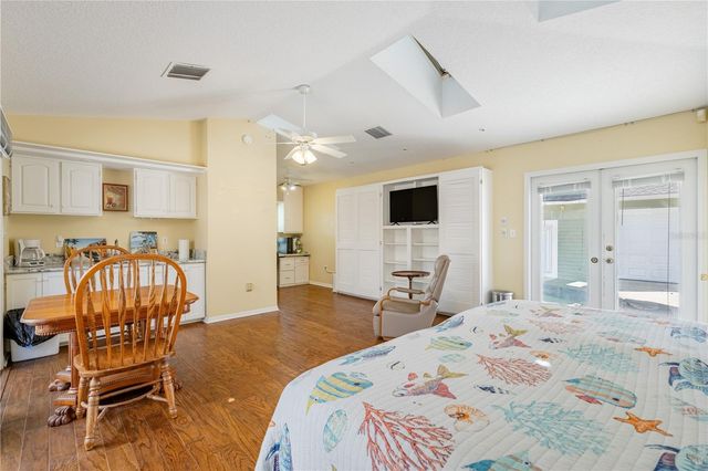 32834 LAKESHORE DRIVE, Tavares, FL 32778