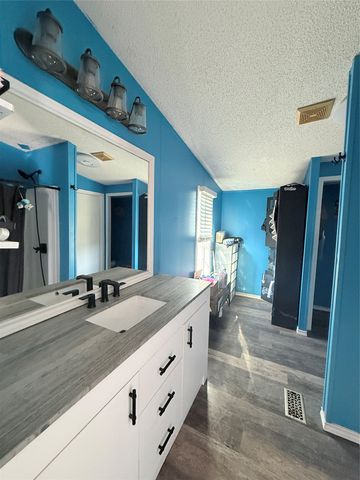 460 Chapel Hill Lane, Waxahachie, TX 75165