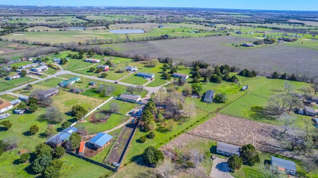 460 Chapel Hill Lane, Waxahachie, TX 75165