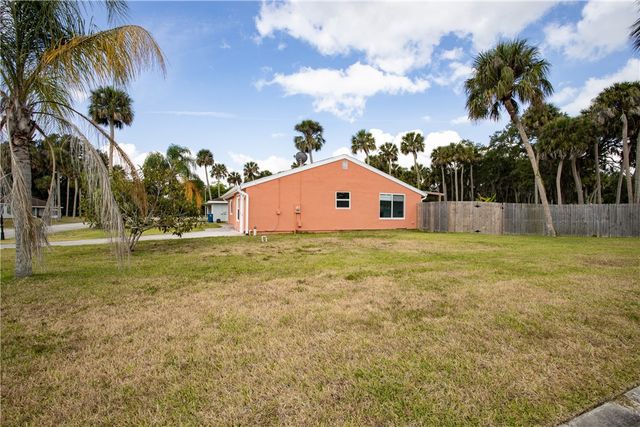 1203 Linmoor Circle NE, Palm Bay, FL 32907