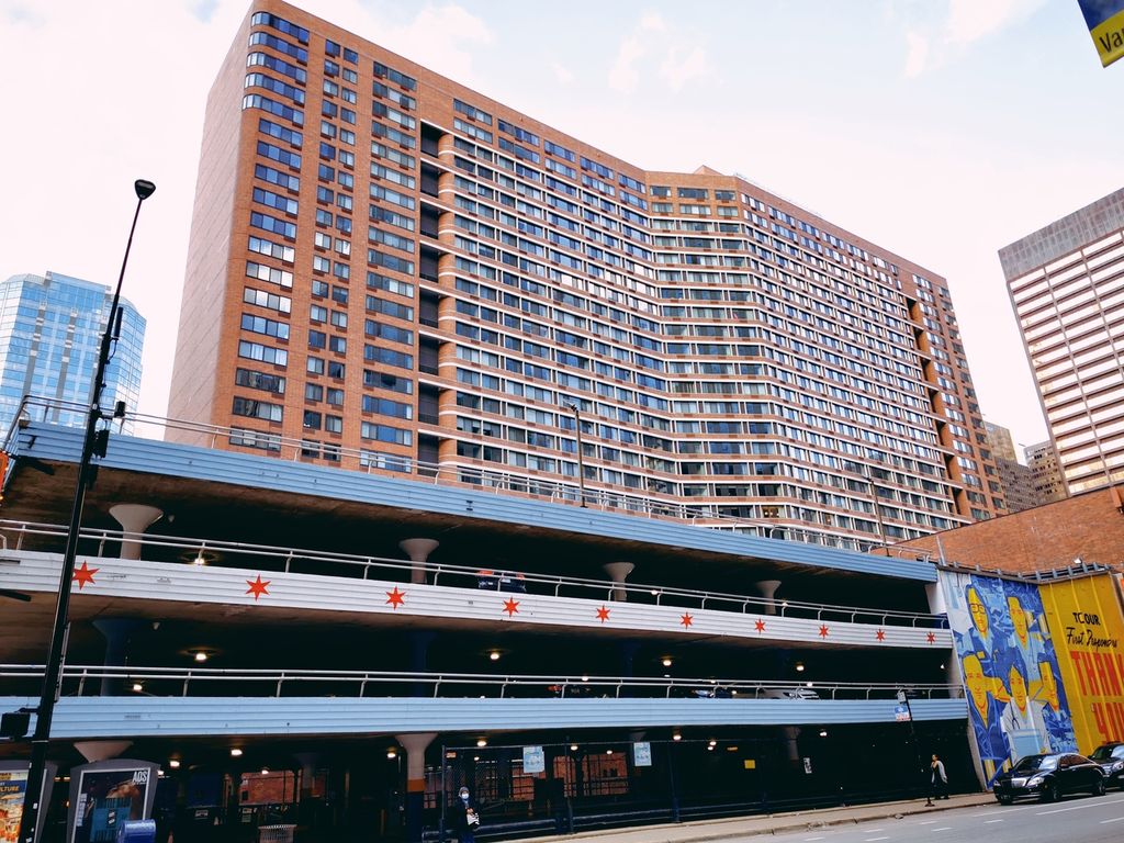 211 E Ohio Street 2407, Chicago, IL 60611