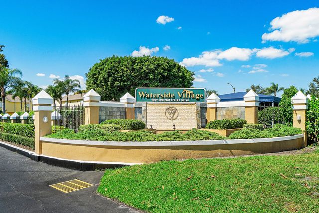 501 WATERSIDE Drive, Hypoluxo, FL 33462