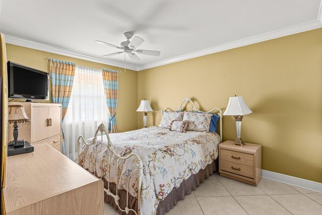 501 WATERSIDE Drive, Hypoluxo, FL 33462