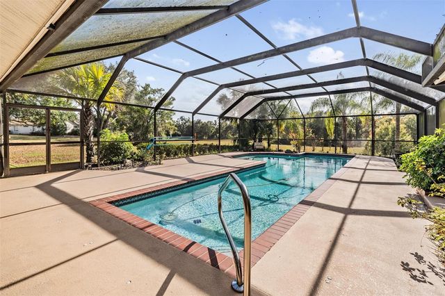 3911 LITHIA RIDGE BOULEVARD, Valrico, FL 33596