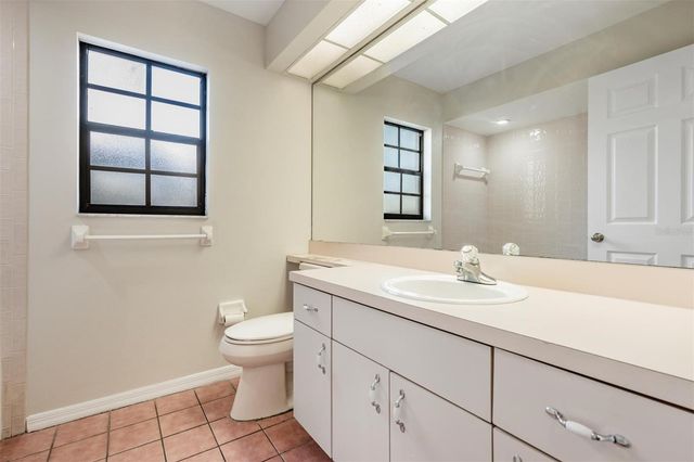 3911 LITHIA RIDGE BOULEVARD, Valrico, FL 33596