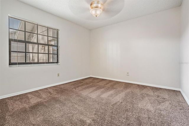 3911 LITHIA RIDGE BOULEVARD, Valrico, FL 33596