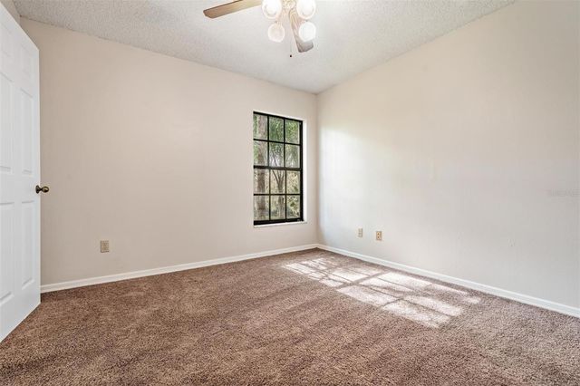 3911 LITHIA RIDGE BOULEVARD, Valrico, FL 33596