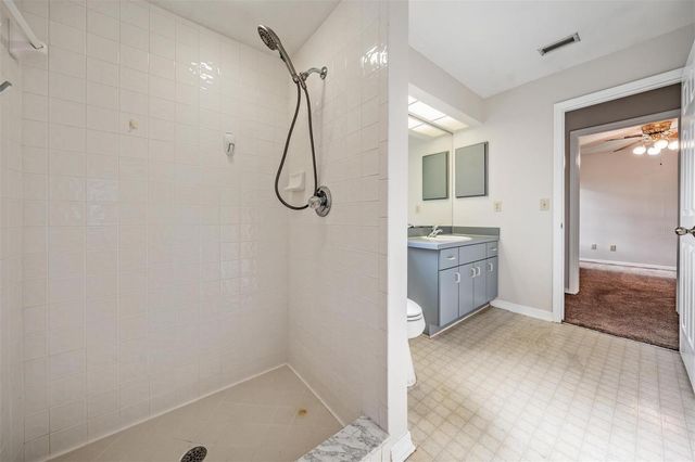 3911 LITHIA RIDGE BOULEVARD, Valrico, FL 33596