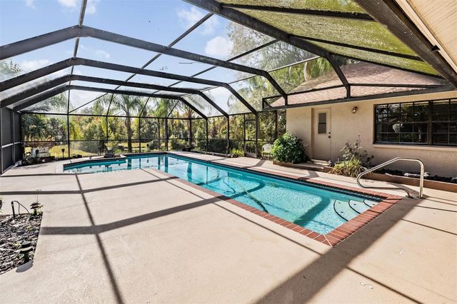 3911 LITHIA RIDGE BOULEVARD, Valrico, FL 33596