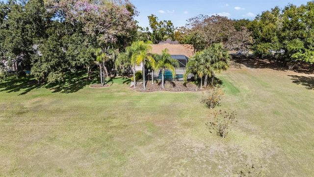 3911 LITHIA RIDGE BOULEVARD, Valrico, FL 33596