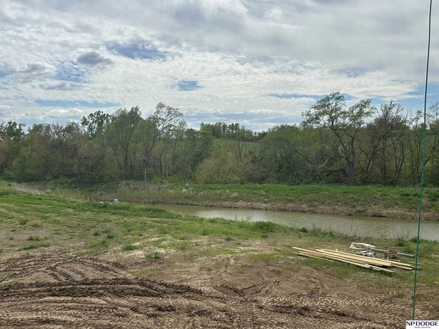 10454 S 118 Street, Papillion, NE 68046