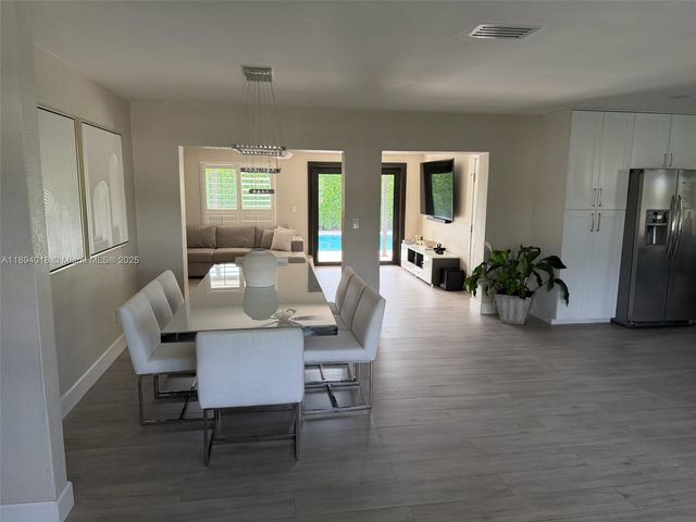 5222 SW 128th Pl, Miami, FL 33175