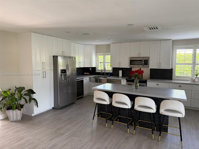 5222 SW 128th Pl, Miami, FL 33175