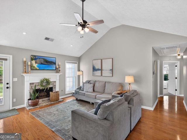 5592 Thistledown Terrace, Sugar Hill, GA 30518