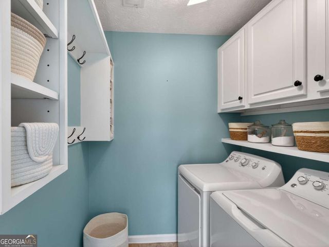 5592 Thistledown Terrace, Sugar Hill, GA 30518