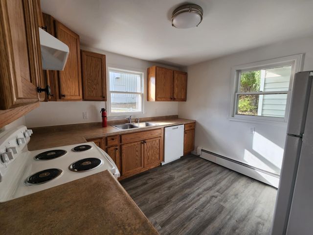 516 SW Summit, Minot, ND 58701