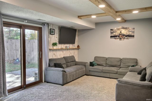 6618 Wood Rim Run, Fort Wayne, IN 46825