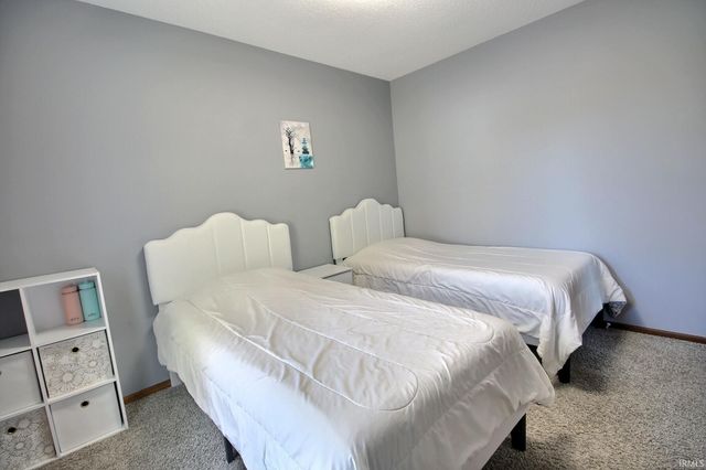 6618 Wood Rim Run, Fort Wayne, IN 46825