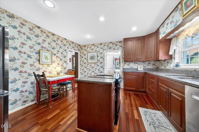 119 N College Street, Youngsville, NC 27596