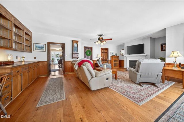 119 N College Street, Youngsville, NC 27596