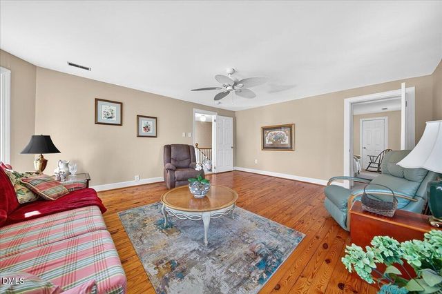 119 N College Street, Youngsville, NC 27596