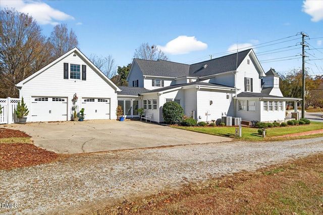 119 N College Street, Youngsville, NC 27596