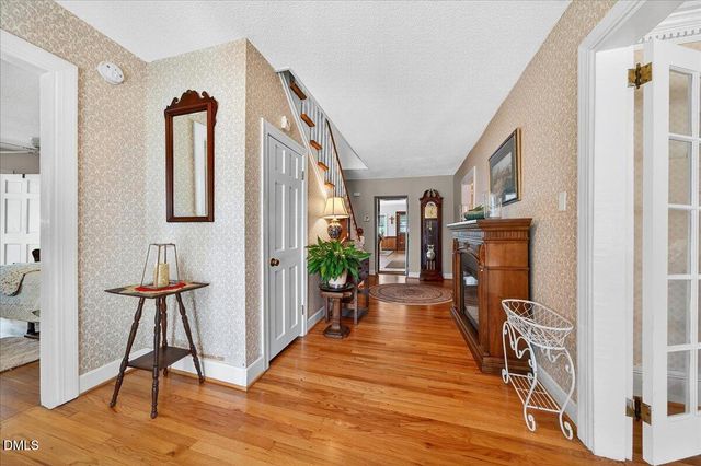 119 N College Street, Youngsville, NC 27596