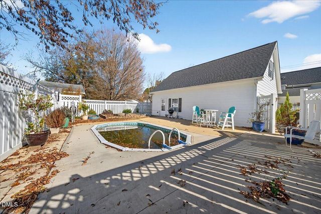 119 N College Street, Youngsville, NC 27596