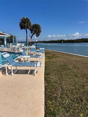 1 WINDRUSH BOULEVARD 24, Indian Rocks Beach, FL 33785