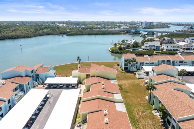 1 WINDRUSH BOULEVARD 24, Indian Rocks Beach, FL 33785