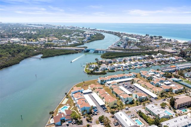 1 WINDRUSH BOULEVARD 24, Indian Rocks Beach, FL 33785