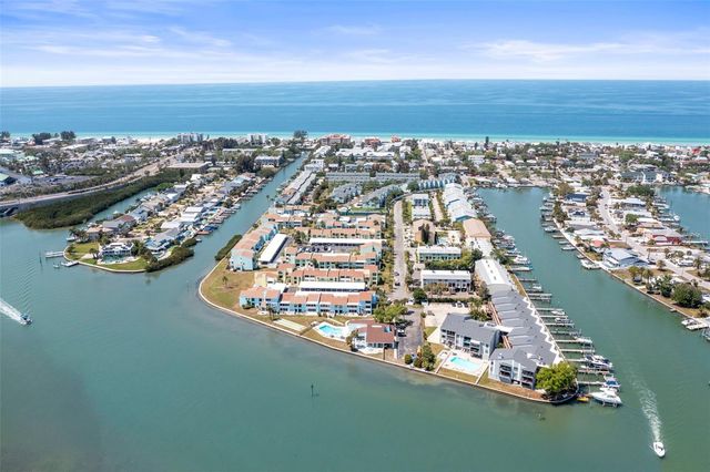 1 WINDRUSH BOULEVARD 24, Indian Rocks Beach, FL 33785