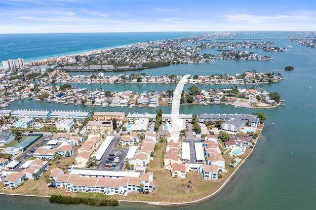 1 WINDRUSH BOULEVARD 24, Indian Rocks Beach, FL 33785