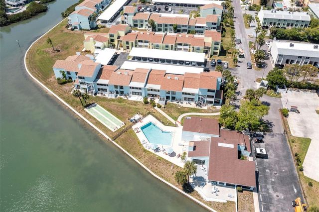 1 WINDRUSH BOULEVARD 24, Indian Rocks Beach, FL 33785