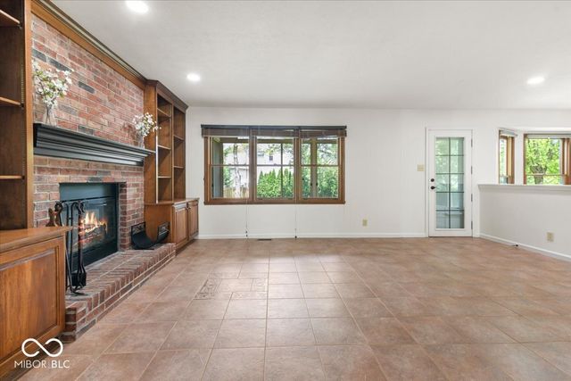 10480 Greenway Drive, Fishers, IN 46037