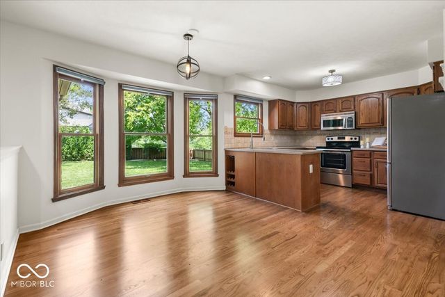 10480 Greenway Drive, Fishers, IN 46037