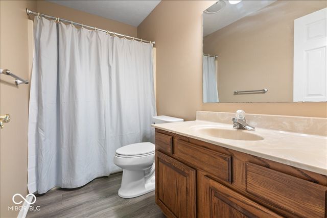 10480 Greenway Drive, Fishers, IN 46037