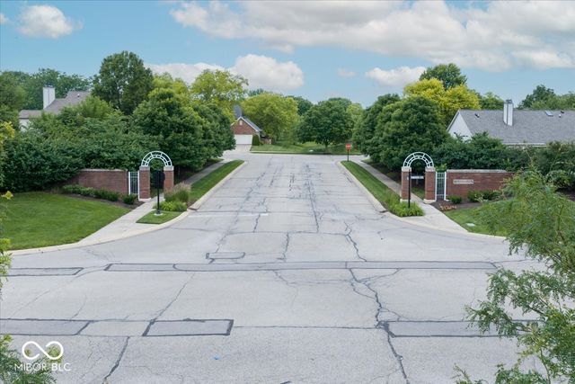 10480 Greenway Drive, Fishers, IN 46037