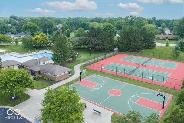 10480 Greenway Drive, Fishers, IN 46037