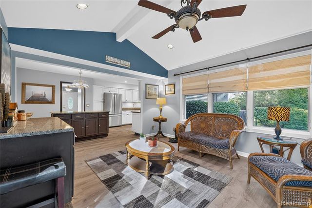 8841 Thorntree Drive, Grosse Ile, MI 48138