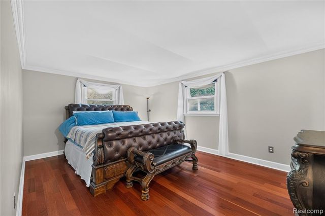 8841 Thorntree Drive, Grosse Ile, MI 48138